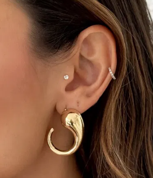 Brinco Folheado a Ouro 18k e Prata Gota Curva - Ouro